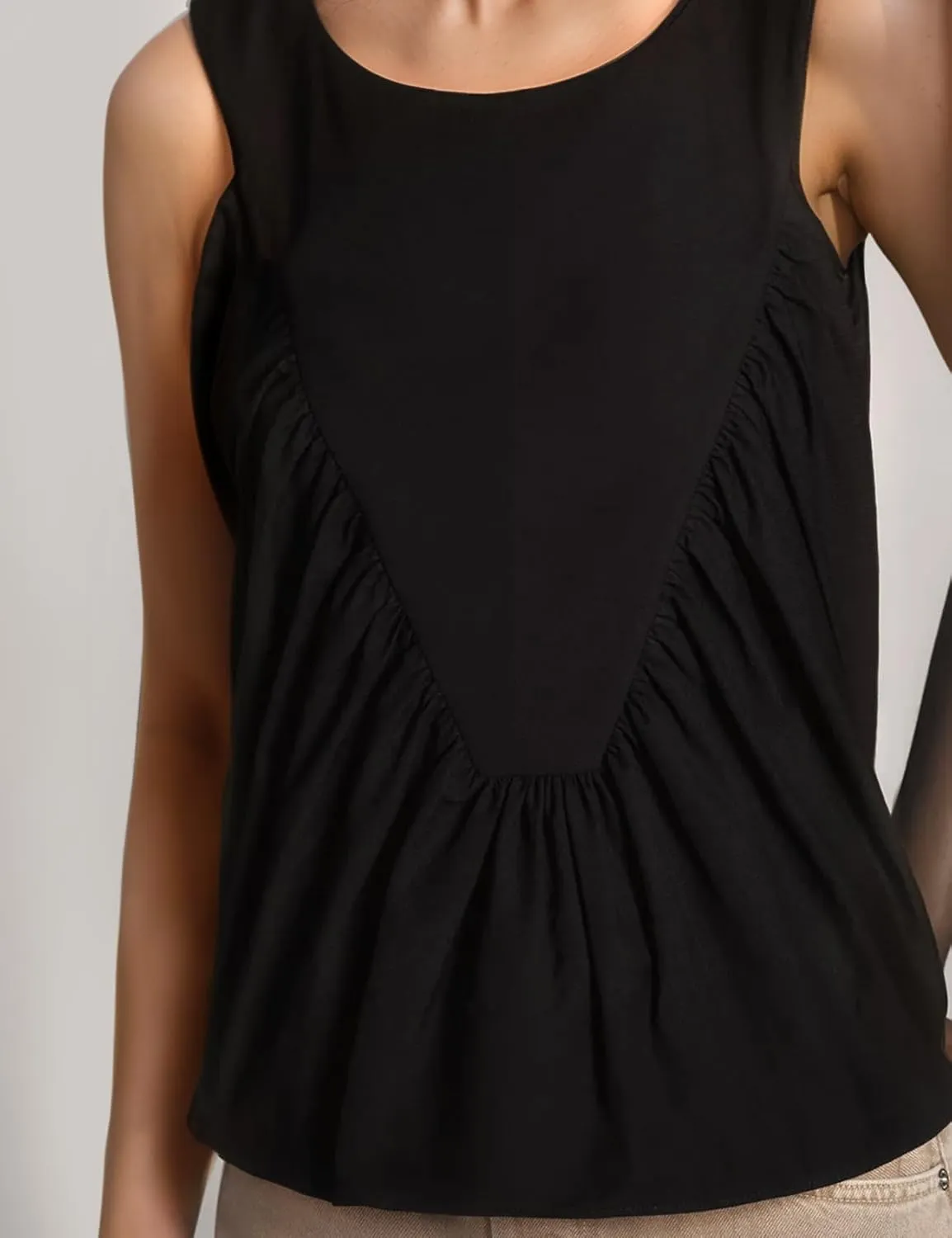 Wyeysyt Peplum Tops for Women Shirred Swing Tank Tops Pleated Flowy Vest Casual Sleeveless Blouse Loose Fit Ruffled Shirts